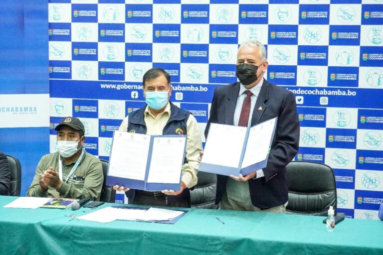 FEPC y Gobernación de Cochabamba firman acuerdo para impulsar la reactivación económica del departamento