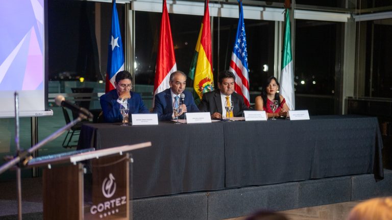 FEXCO SE PRESENTA EN SANTA CRUZ Y FORTALECE LA INTEGRACIÓN EMPRESARIAL ENTRE EL ORIENTE Y EL CENTRO DEL PAÍS