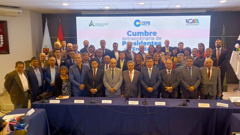 CUMBRE EMPRESARIAL CONCLUYE EN COCHABAMBA CON AGENDA NACIONAL PARA RECONSTRUIR EL APARATO PRODUCTIVO Y DEFENDER LA SEGURIDAD JURÍDICA, LA PRODUCCIÓN, EL EMPLEO Y LA LIBRE TRANSITABILIDAD