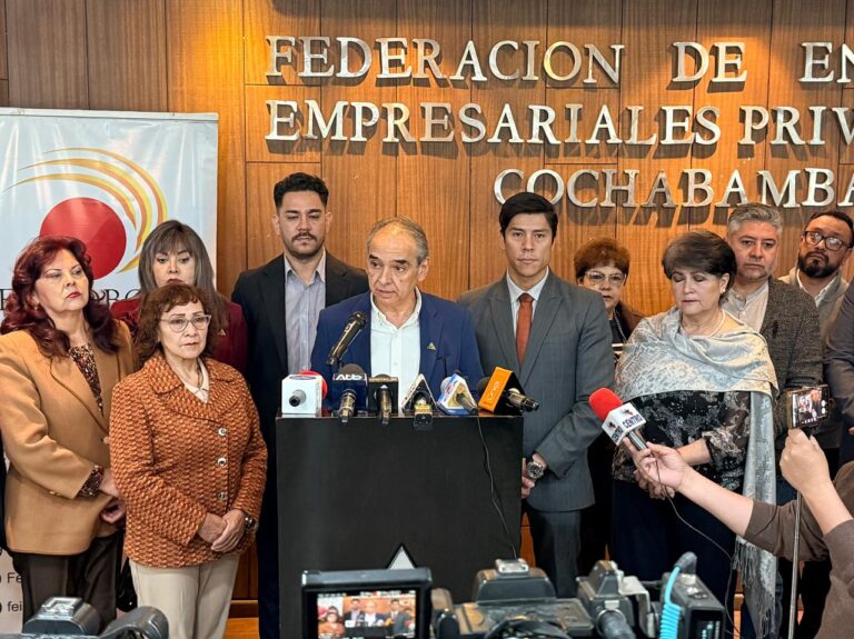 LA ECONOMÍA DE COCHABAMBA SE CONTRAERÁ 4,15% EN 2026 Y EL EMPLEO FORMAL CUBRIRÁ APENAS 14,57% DE LA POBLACIÓN ECONÓMICAMENTE ACTIVA
