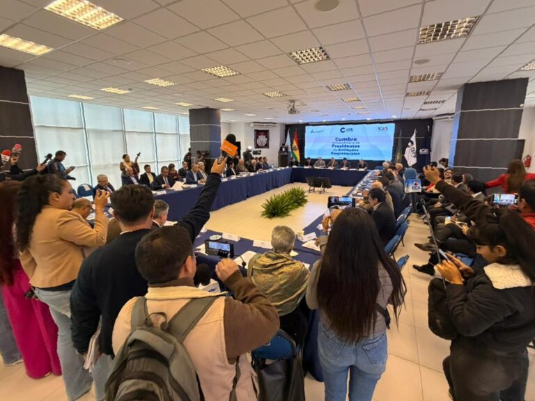 59 SECTORES EMPRESARIALES A NIVEL NACIONAL SE REÚNEN EN COCHABAMBA PARA CONSTRUIR UNA AGENDA NACIONAL FRENTE A LA CRISIS ECONÓMICA