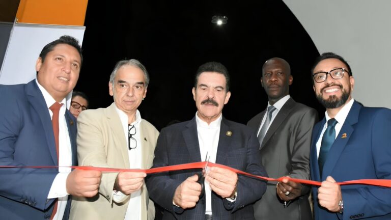 Cochabamba inaugura la XIX Feria Internacional del Libro con más de 275 expositores y 650 actividades culturales