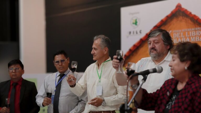 COCHABAMBA INAUGURA EL I FESTIVAL INTERNACIONAL DE LITERATURA 2026 CON ESCRITORES DE SEIS PAÍSES EN EL MARCO DE LA XIX FILC