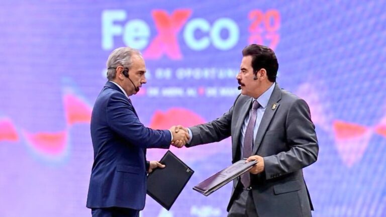 FEPC Y ALCALDÍA DE COCHABAMBA FIRMAN CONTRATO DE ALIANZA PÚBLICO-PRIVADA PARA LA ADMINISTRACIÓN DEL RECINTO FERIAL ALALAY POR 30 AÑOS